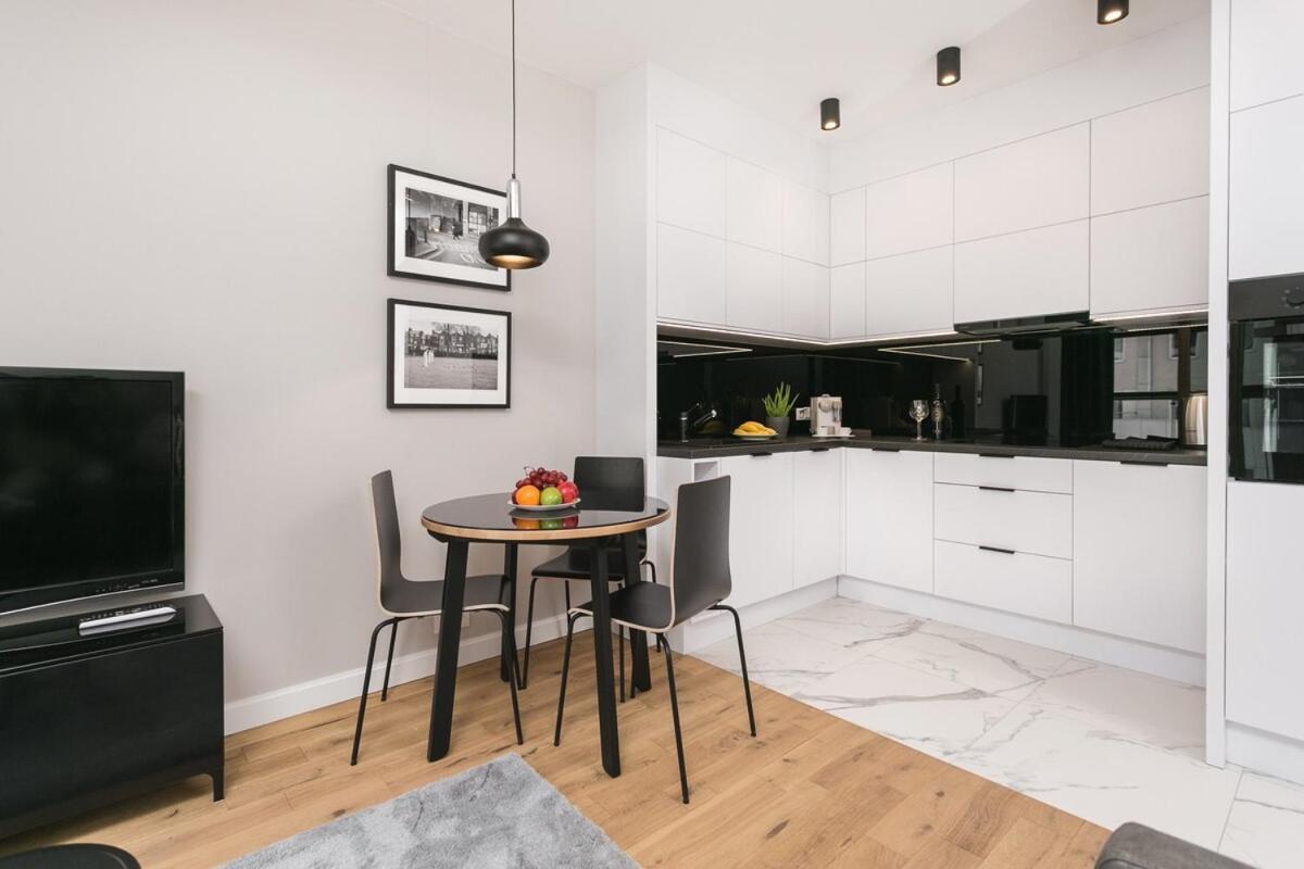 Mennica - Two Bedrooms - Stays&41 Apartament