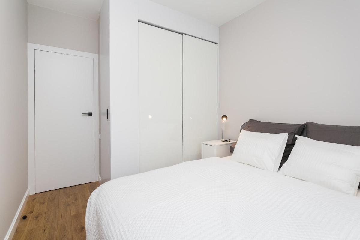 Apartament Mennica - Two Bedrooms - Stays&41 Warszawa