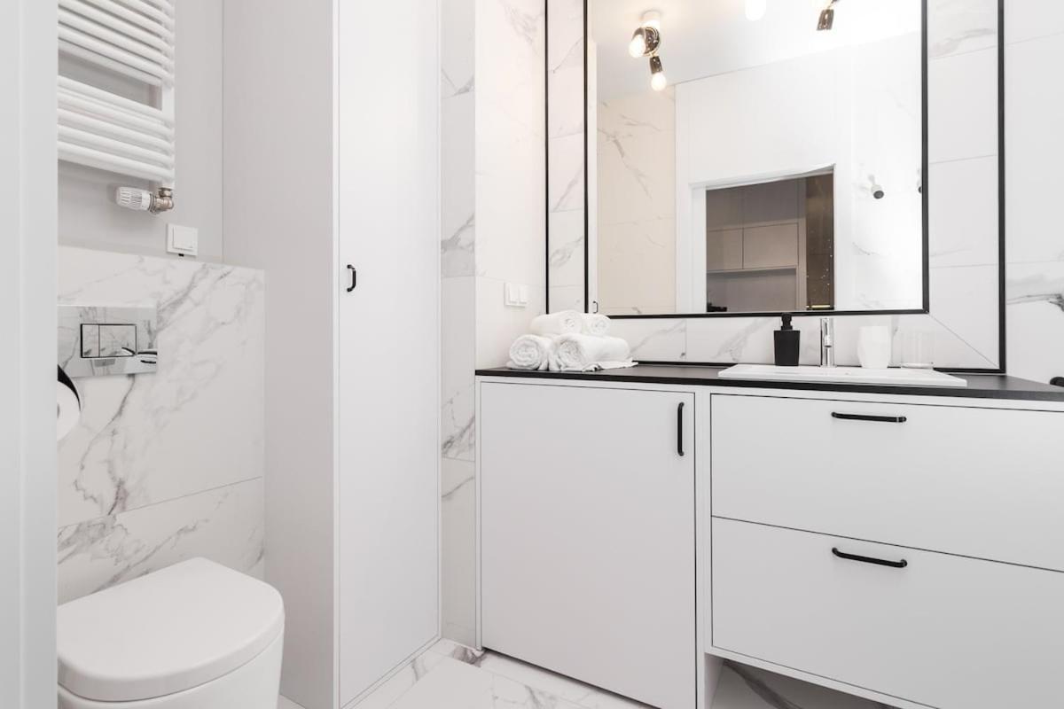 Apartament Mennica - Two Bedrooms - Stays&41 *