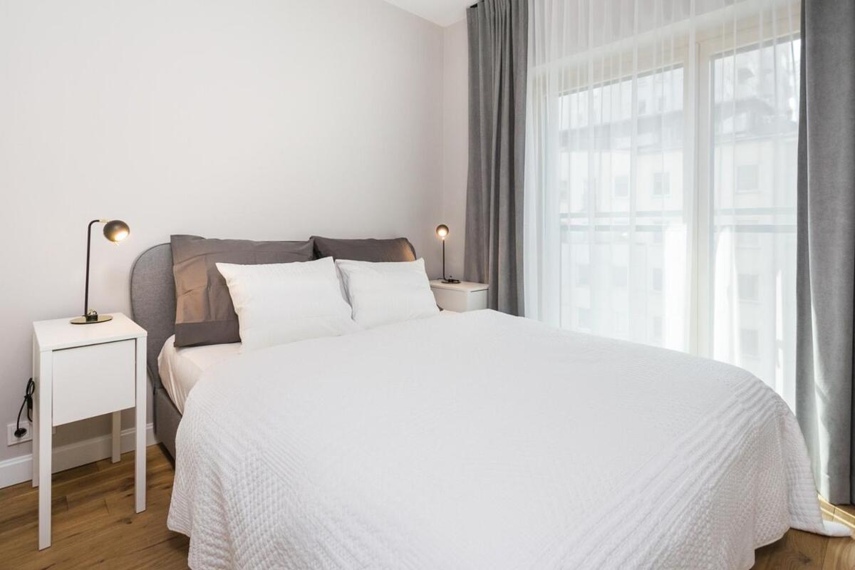 Mennica - Two Bedrooms - Stays&41 Apartament *